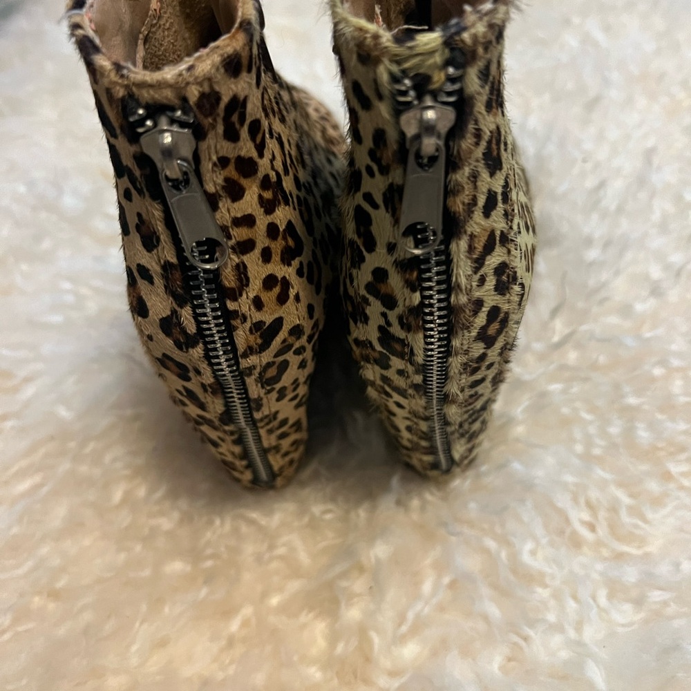 Jeffrey Campbell 'Pixie Fur' Leopard Print Wedge … - image 4